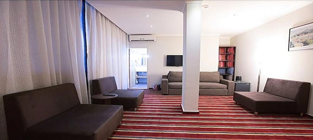 The J Hotel & Spa Beiroet Buitenkant foto