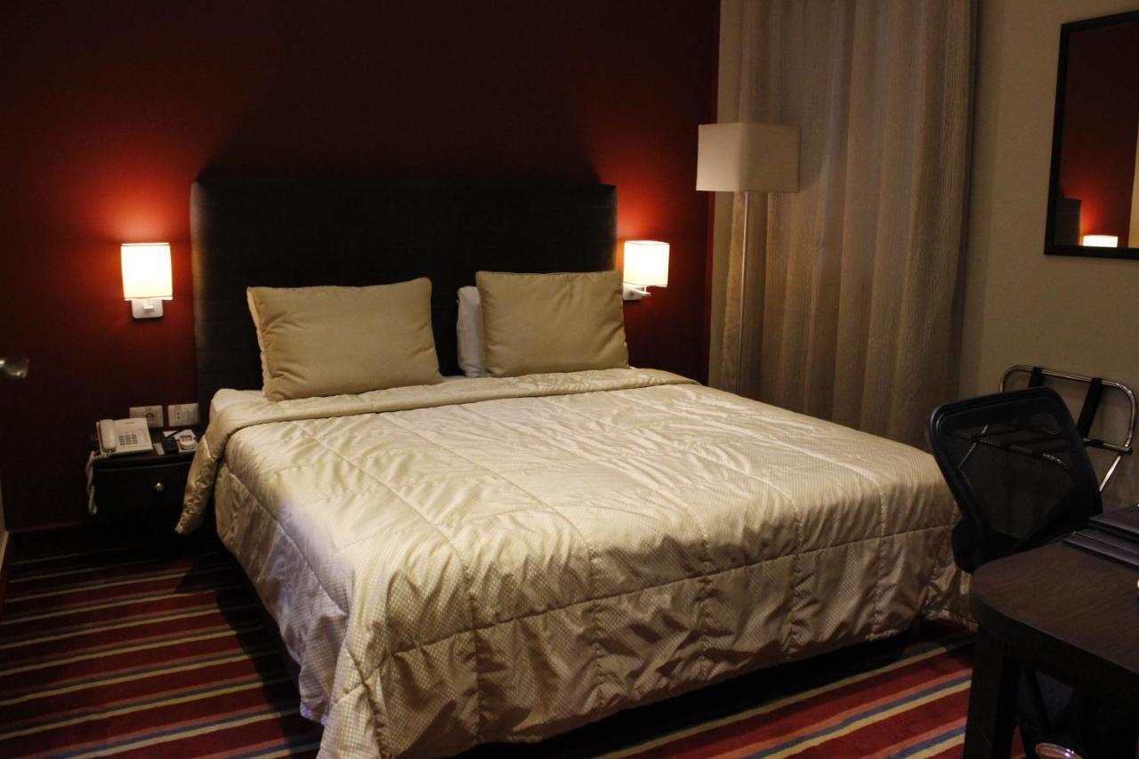 The J Hotel & Spa Beiroet Buitenkant foto