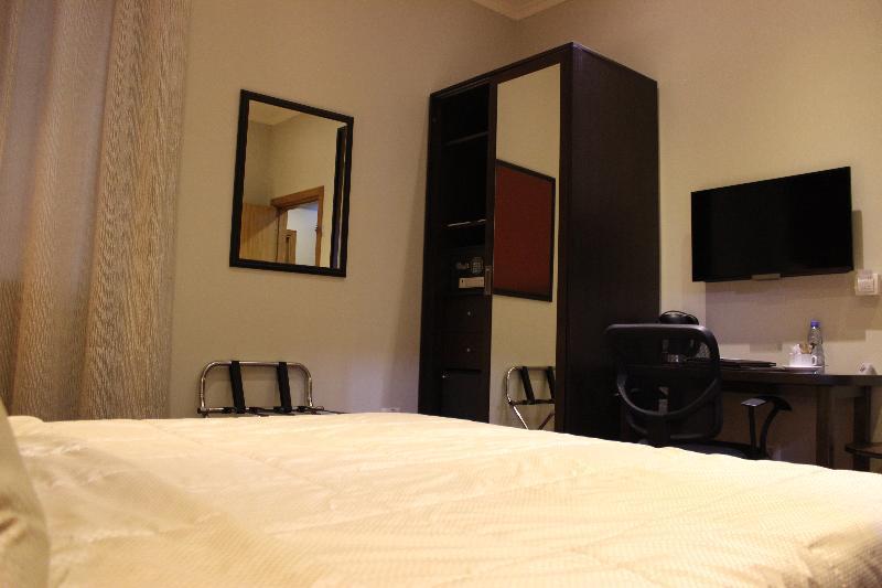 The J Hotel & Spa Beiroet Buitenkant foto