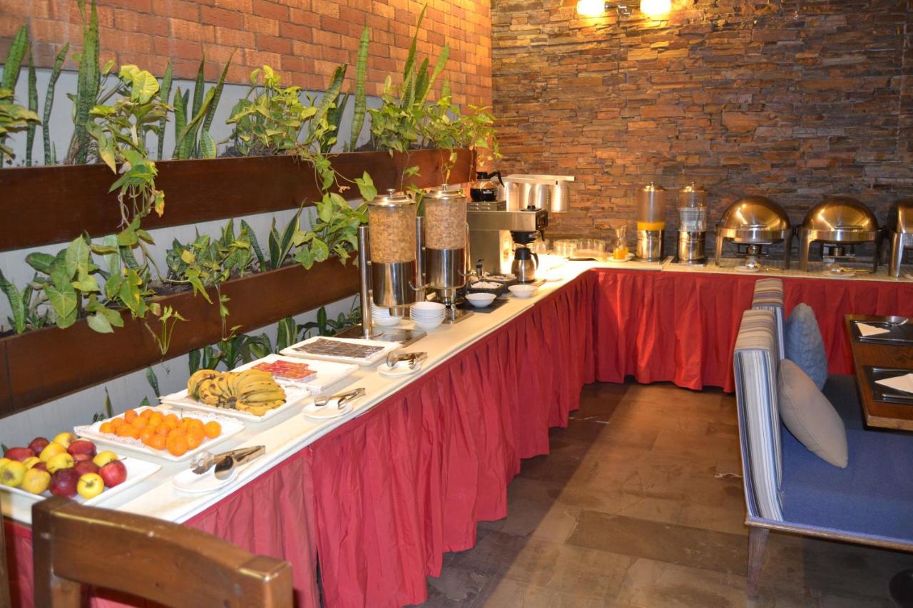 The J Hotel & Spa Beiroet Buitenkant foto