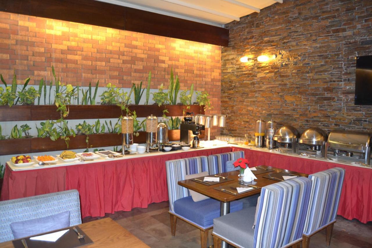The J Hotel & Spa Beiroet Buitenkant foto
