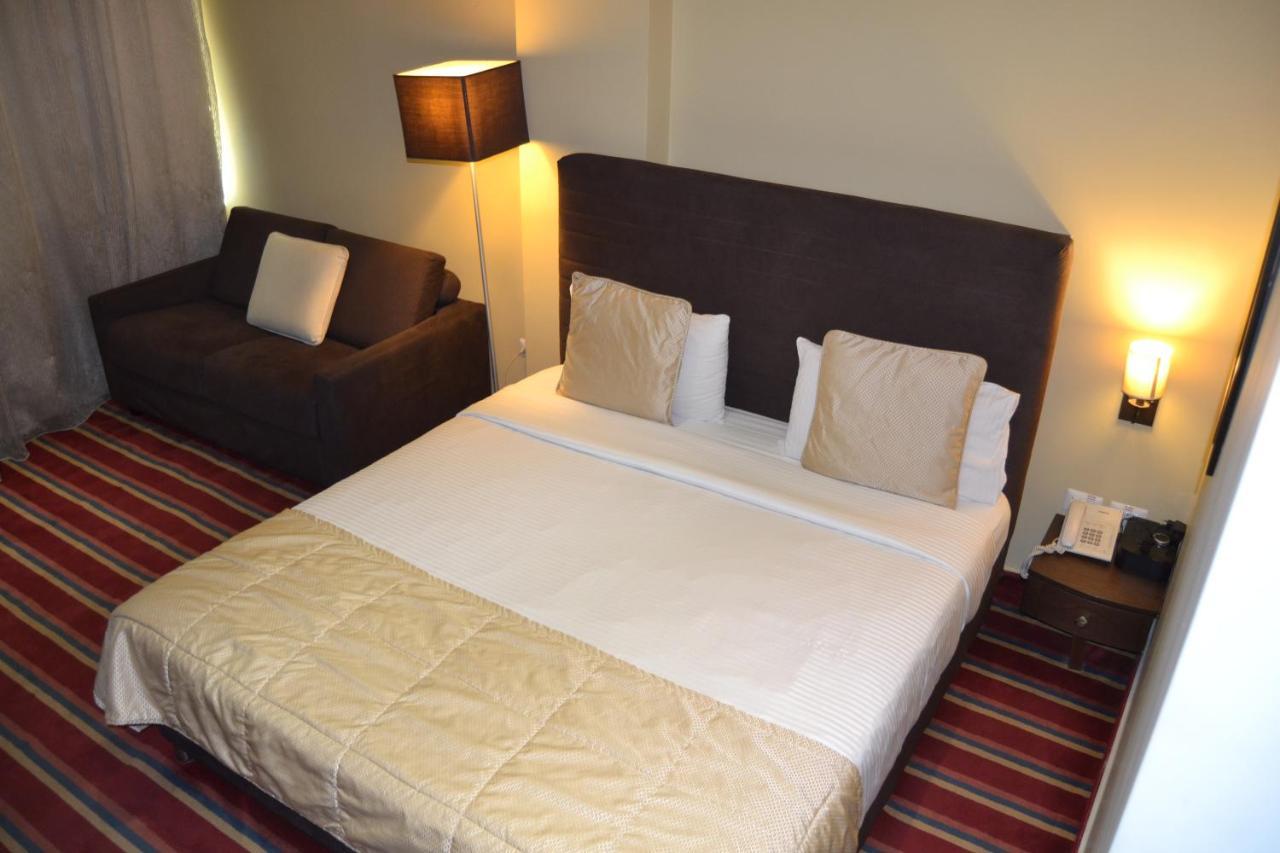 The J Hotel & Spa Beiroet Buitenkant foto